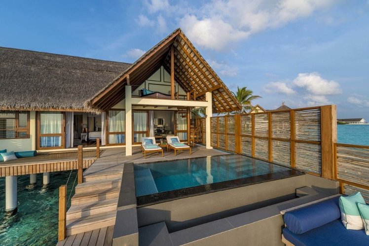 Four Seasons Resort Maldives at Landaa Giraavaru