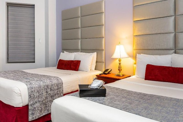 DOUBLE TWO DOUBLE BEDS Room
