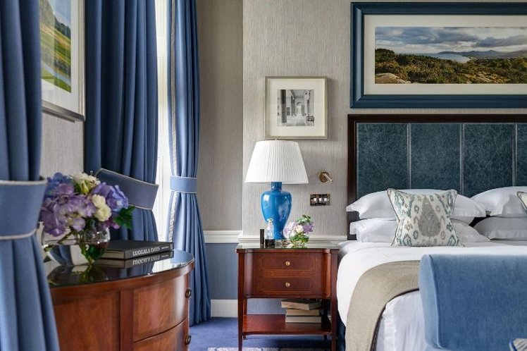 JUNIOR SUITE TWO DOUBLE BEDS NON SMOKING Room
