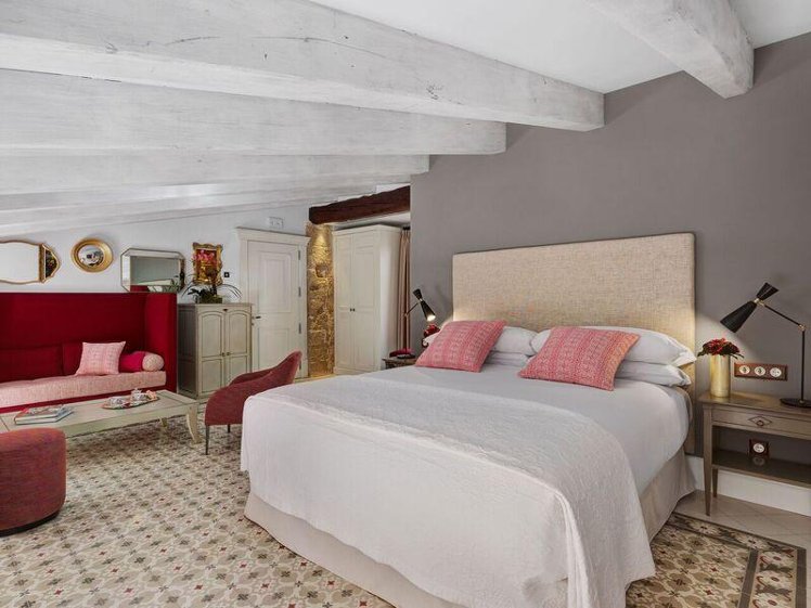 JUNIOR SUITE STANDARD Room