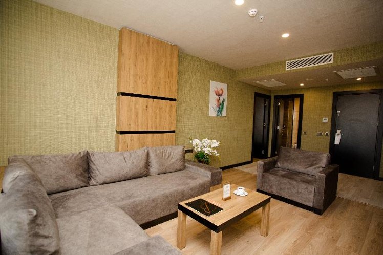 FAMILY ROOM CONNECTING ROOM Room