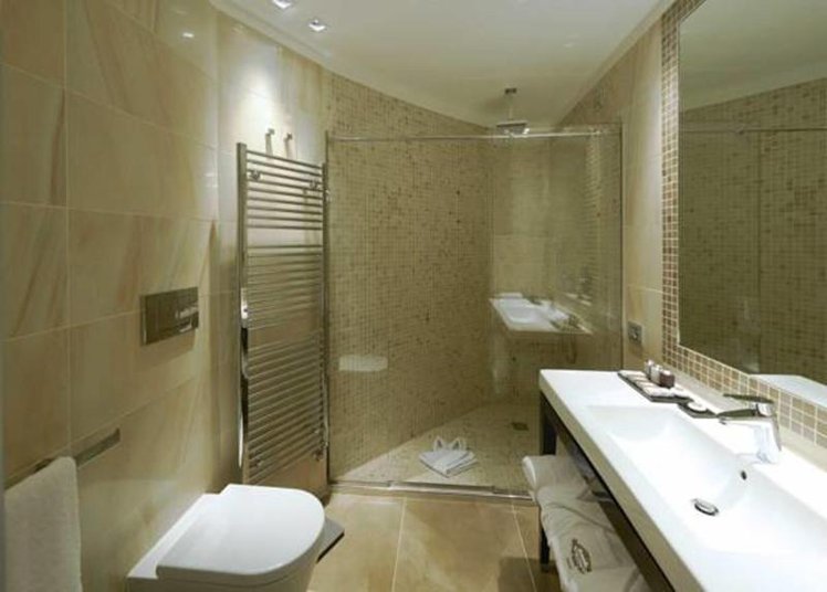 JUNIOR SUITE STANDARD Room