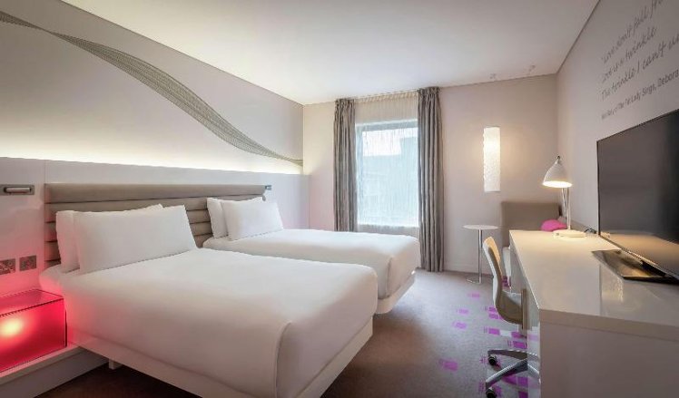DOUBLE PREMIUM KING BED Room