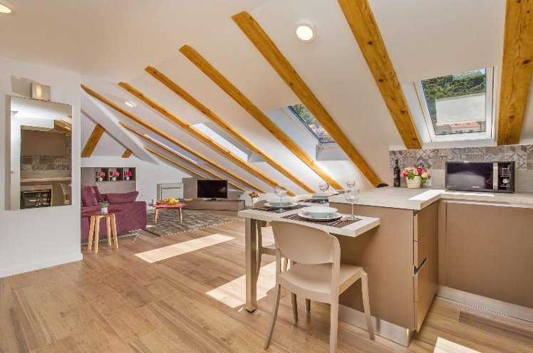 DOUBLE WITH BALCONY Room