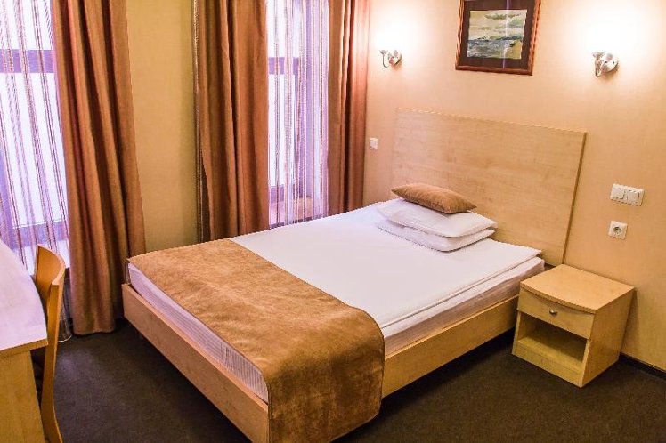 SINGLE STANDARD Room