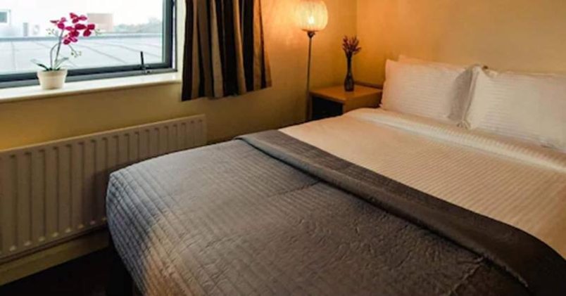 SINGLE STANDARD Room