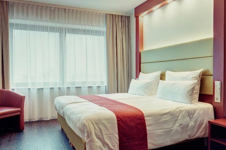 JUNIOR SUITE STANDARD Room