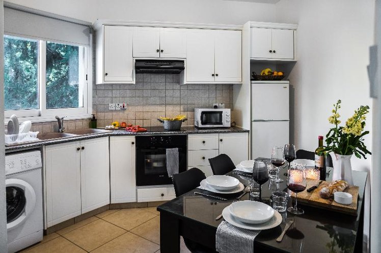 APARTMENT TWO BEDROOMS ONE BATHROOM Room