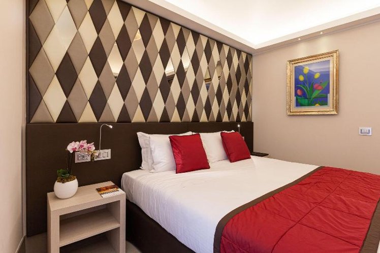 DOUBLE KING SIZE BED Room