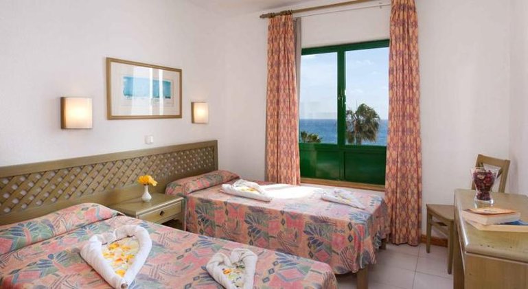 APARTMENT CAPACITY 4 TWO BEDROOMS Room
