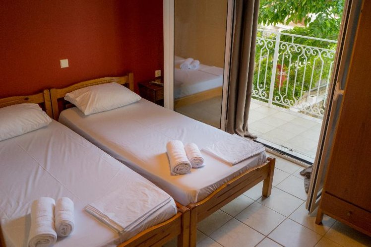 TRIPLE SEA VIEW Room