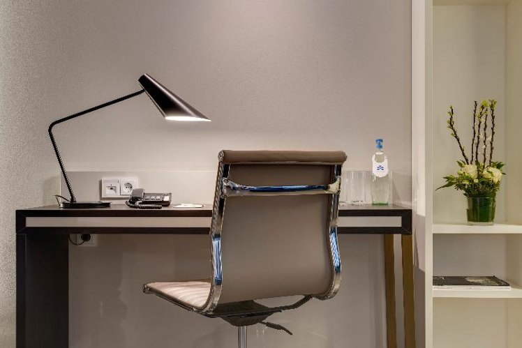 SUITE BUSINESS Room