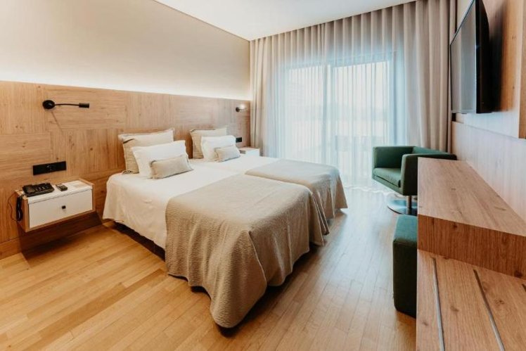 TWIN PREMIUM Room
