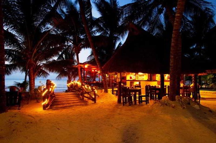 Beachfront Hotel La Palapa