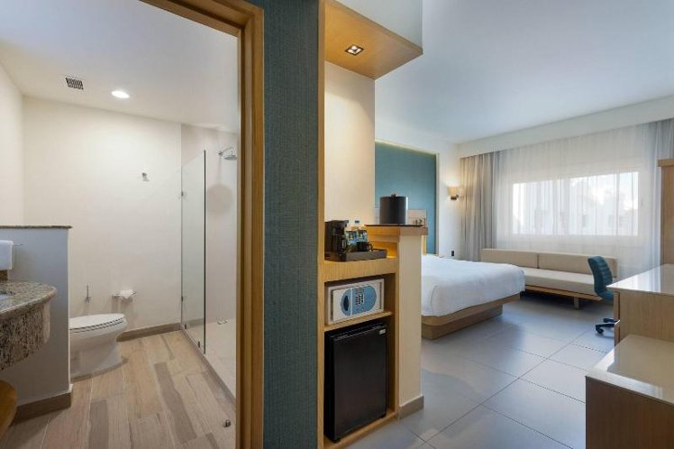 JUNIOR SUITE KING BED SMOKING Room