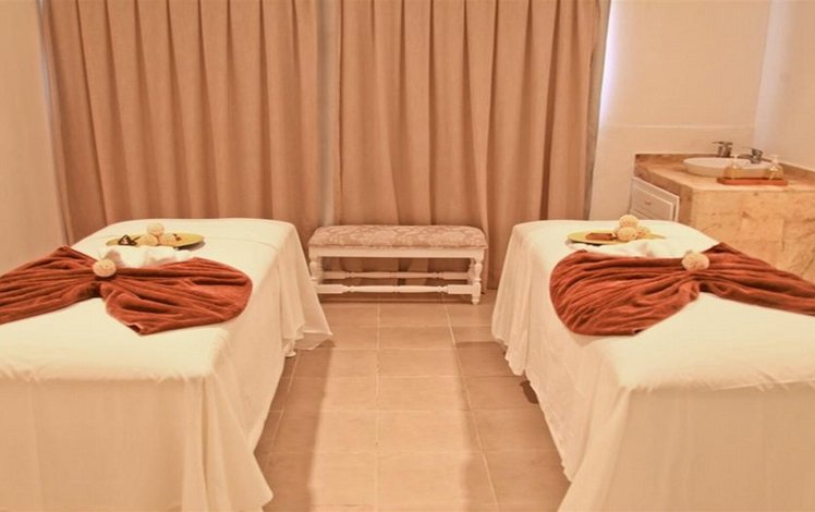 Dreams Flora Resort & Spa