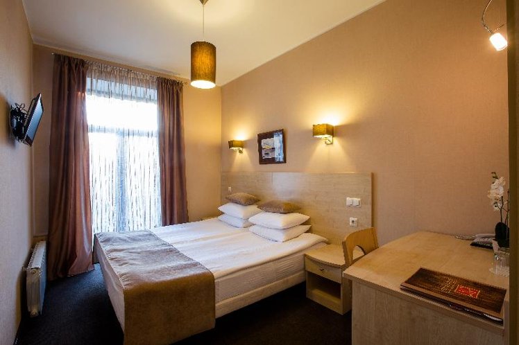 DOUBLE STANDARD Room