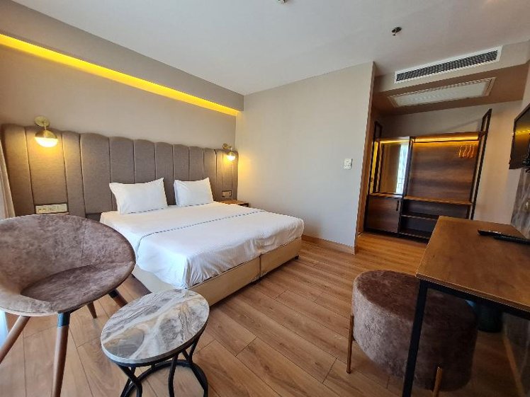 SINGLE STANDARD Room