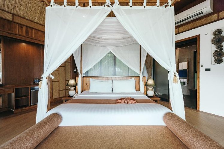 VILLA WITH JACUZZI Room