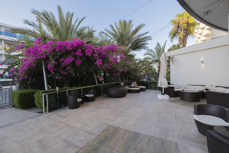 Asrin Beach Hotel