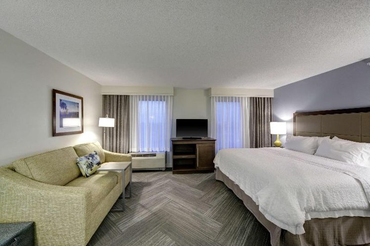 STUDIO Accessible KING SIZE BED Room