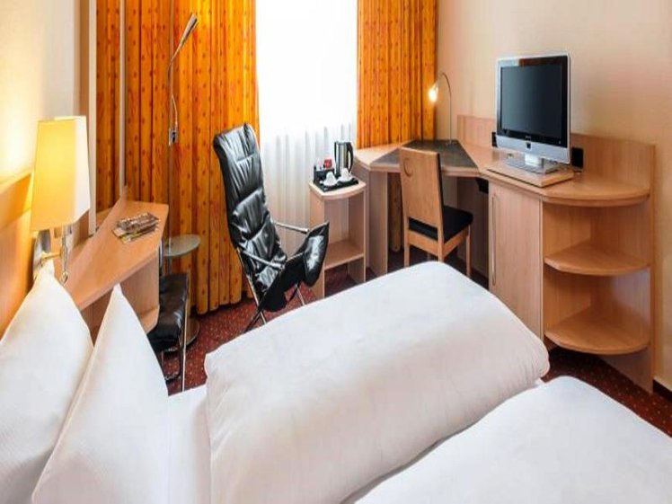 DOUBLE SUPERIOR Room