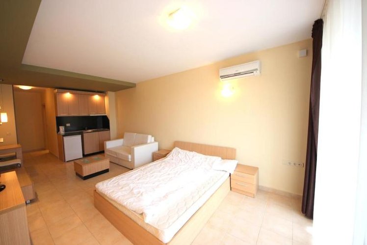 STUDIO ECONOMY Room