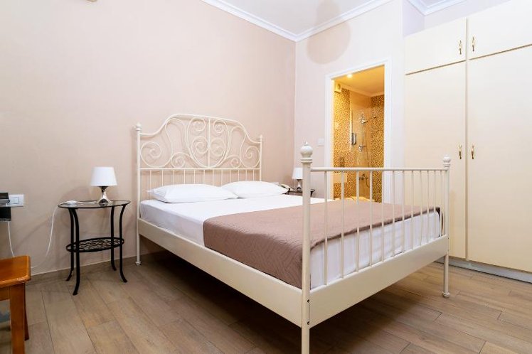 SINGLE STANDARD Room