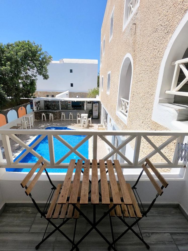 DOUBLE DELUXE POOL VIEW Room