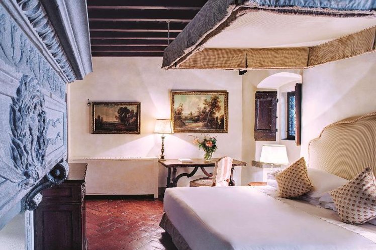 DOUBLE SUPERIOR Room