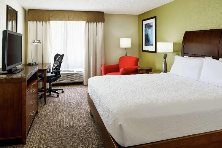 DOUBLE KING SIZE BED Room