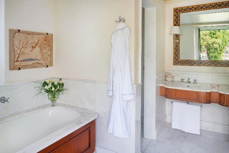 SUITE DELUXE SEA VIEW Room