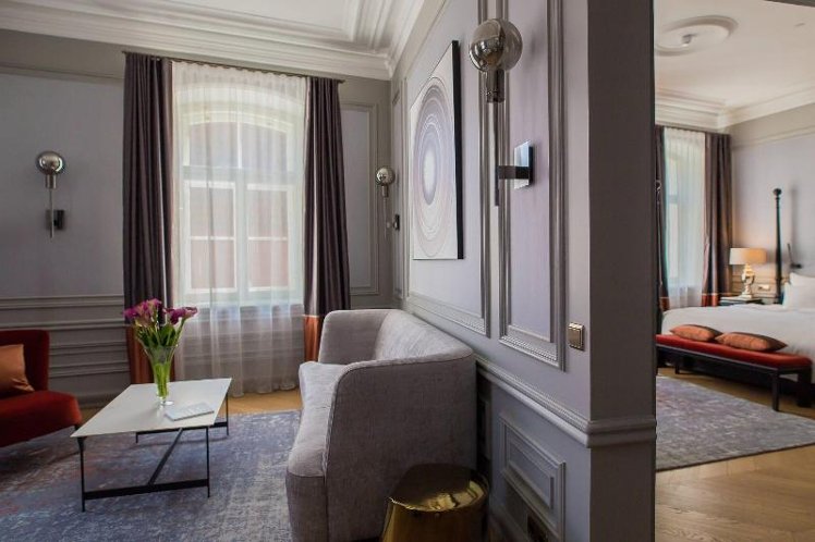 SUITE CITY VIEW KING BED Room