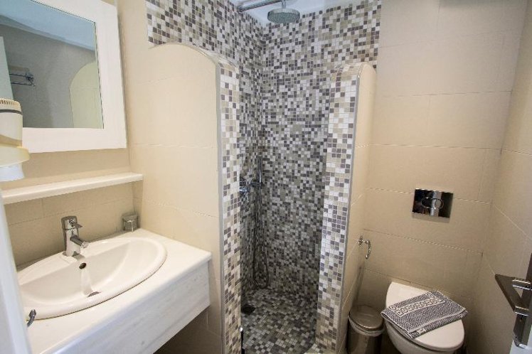 TRIPLE STANDARD Room