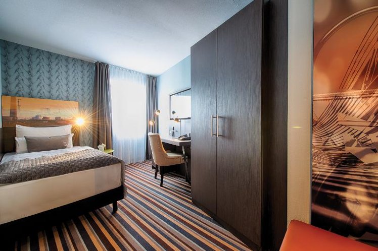 SINGLE COMFORT Room