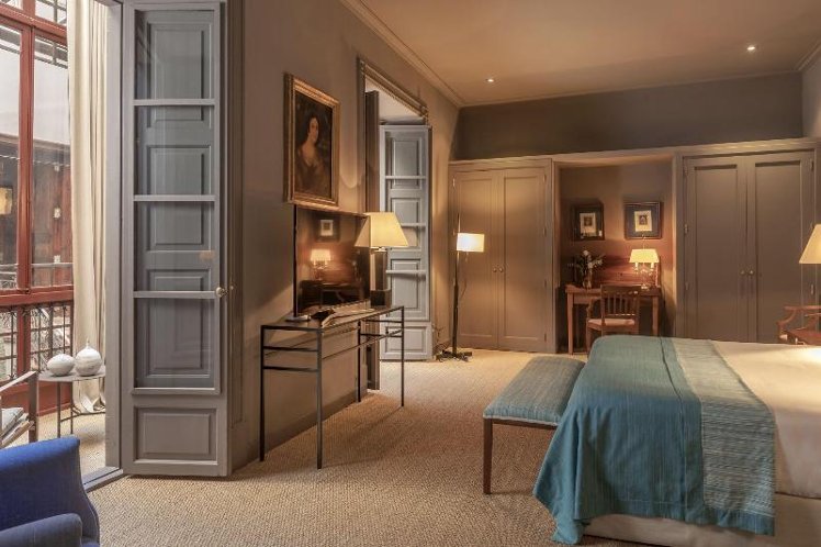JUNIOR SUITE KING SIZE BED Room