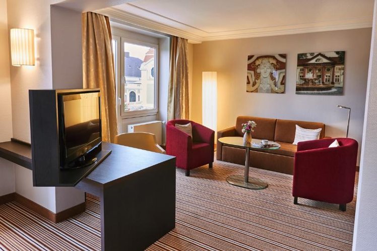 JUNIOR SUITE STANDARD Room