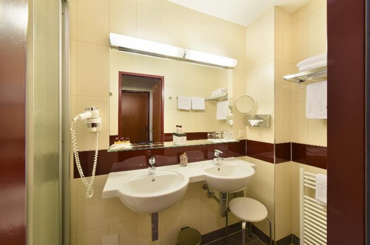 TRIPLE PREMIUM Room