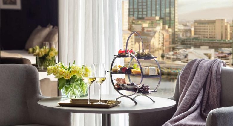 JUNIOR SUITE WITH VIEWS Room