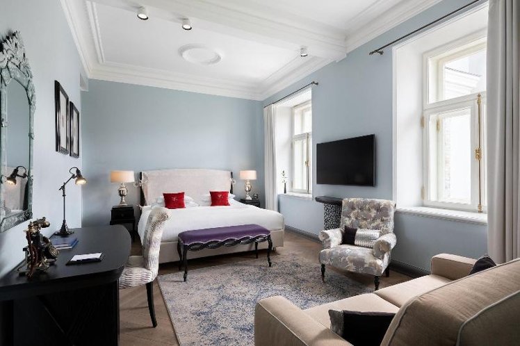 SUITE SUPERIOR WITH VIEWS Room