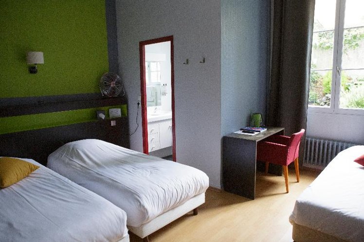 TRIPLE STANDARD Room