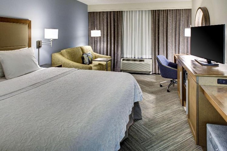 DOUBLE KING SIZE BED Room