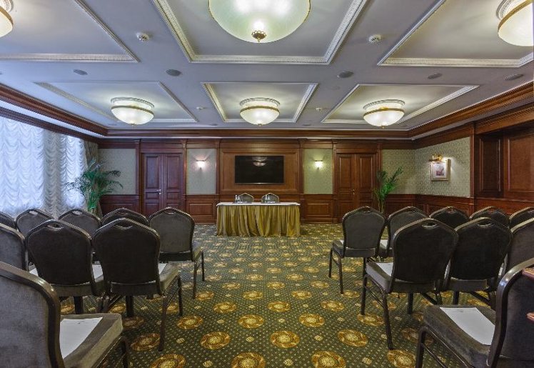 The State Hermitage Museum Official Hotel