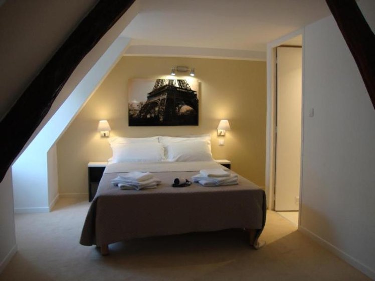 JUNIOR SUITE TWO BEDS Room