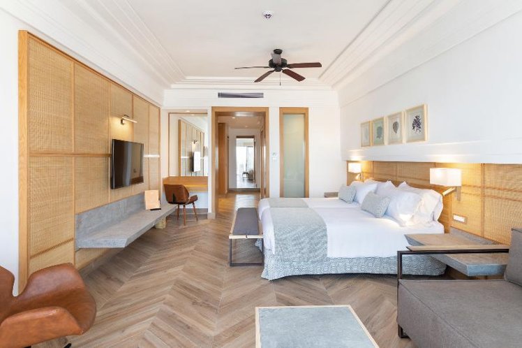 Double or Twin PARTIAL SEA VIEW Room