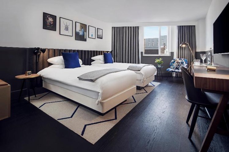 TWIN PREMIUM Room