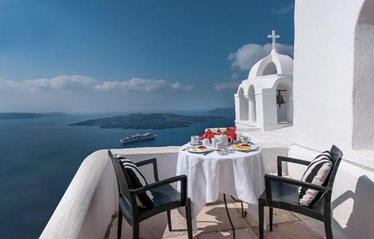 DOUBLE SEA VIEW KING BED Room