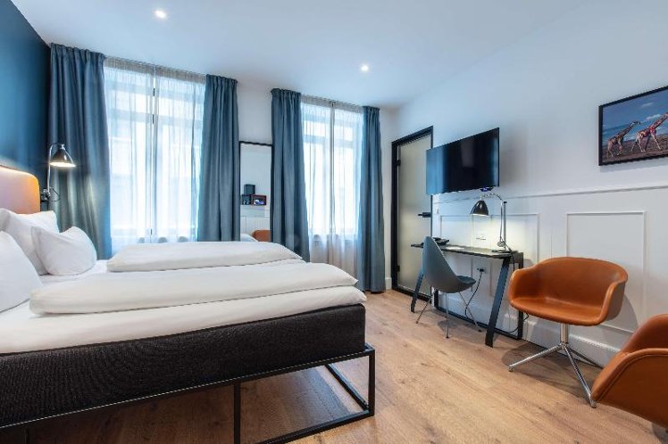 DOUBLE BUSINESS Room