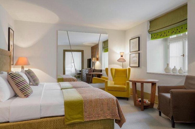 JUNIOR SUITE KING BED NON SMOKING Room