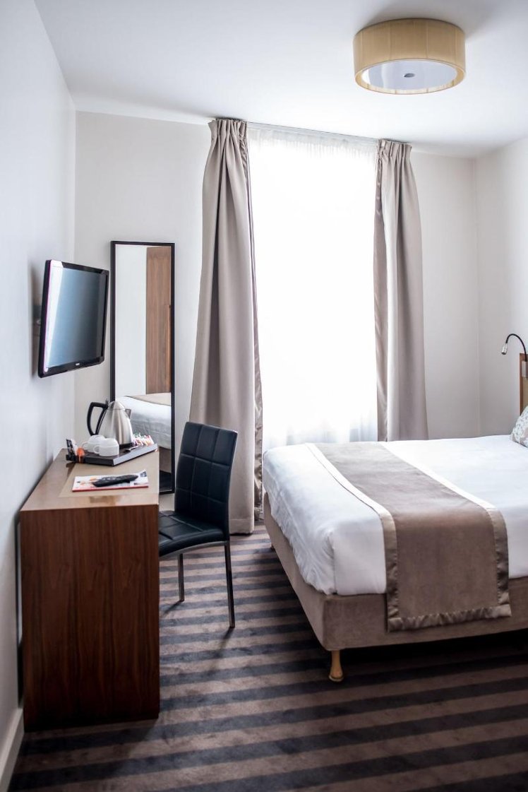 DOUBLE STANDARD Room